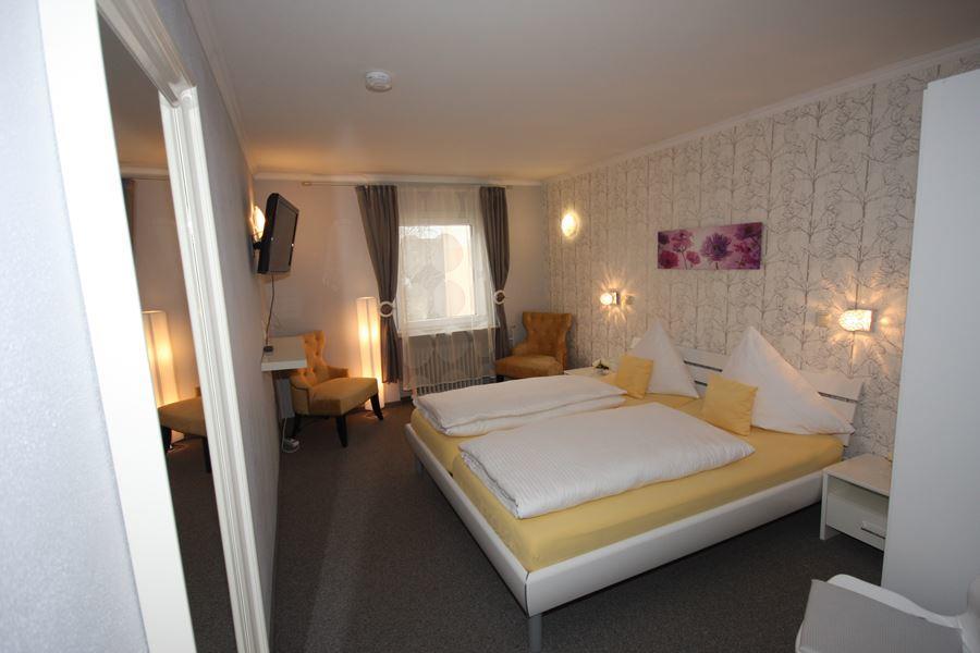 بينجين ام راين Hotel Romerhof المظهر الخارجي الصورة