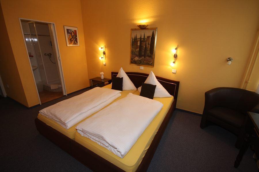 بينجين ام راين Hotel Romerhof المظهر الخارجي الصورة