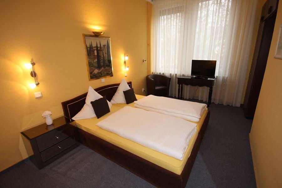 بينجين ام راين Hotel Romerhof المظهر الخارجي الصورة