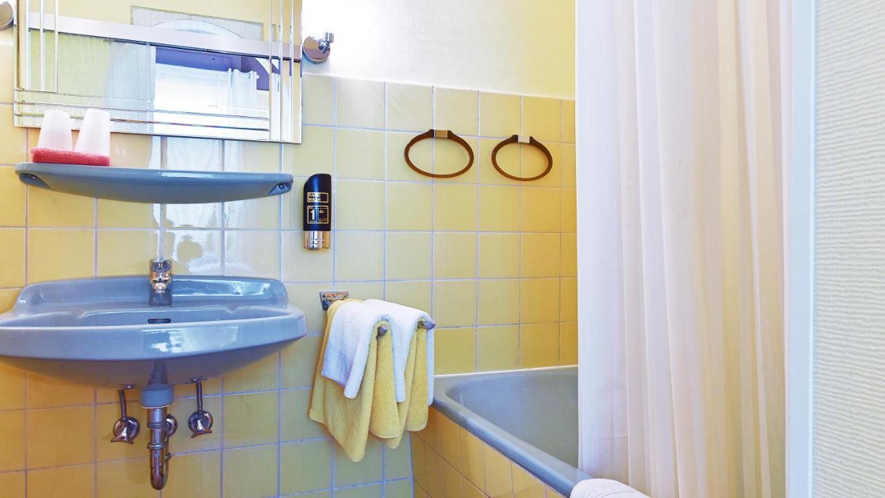 بينجين ام راين Hotel Romerhof المظهر الخارجي الصورة